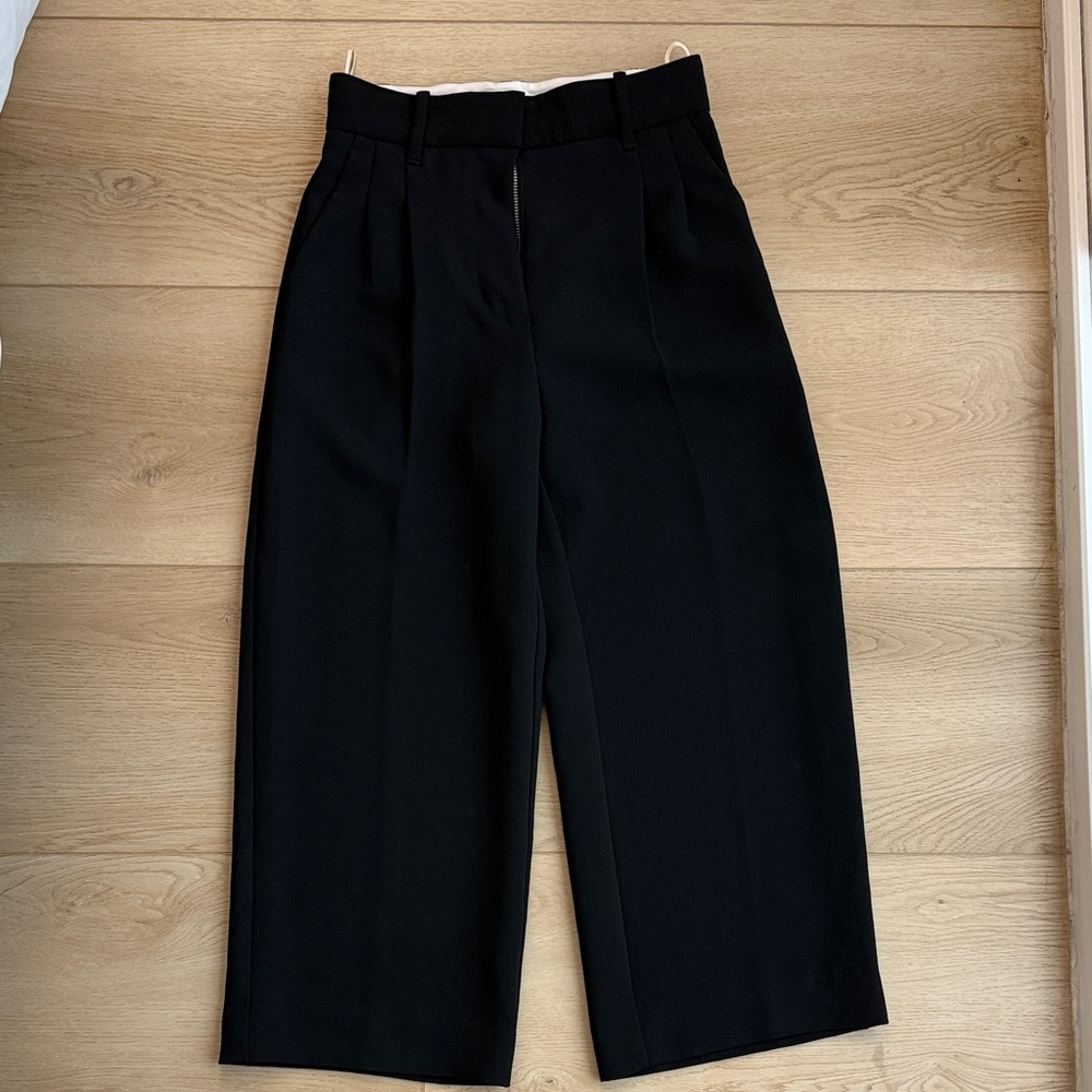 NEW w/o tags - Aritzia WILFRED cropped culottes